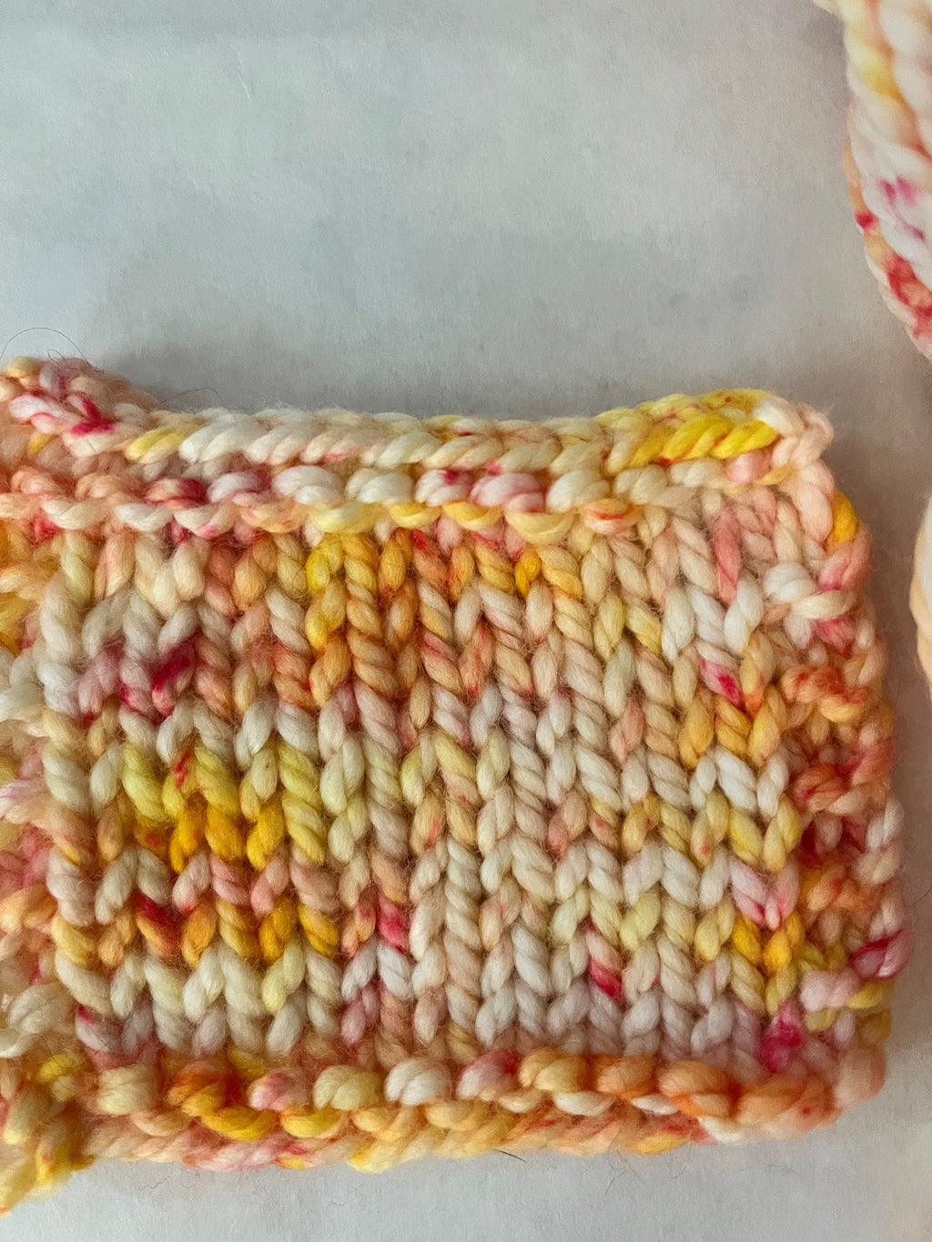 Hand-Dyed Speckled Yarn | Merino Tencel Blend | Citrus | Pink Yellow | Fingering Weight | 100g 383 yards